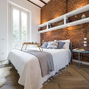 downtown-monza-charming-apartment.it-lombardy.com/
